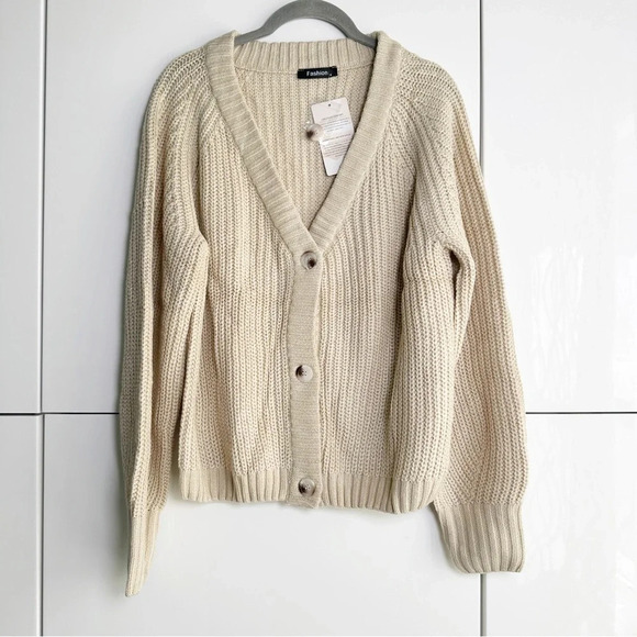 Chunky Knit Cardigan Camel/Tan Color Size Small Oversized Cropped Button Front - Picture 1 of 6